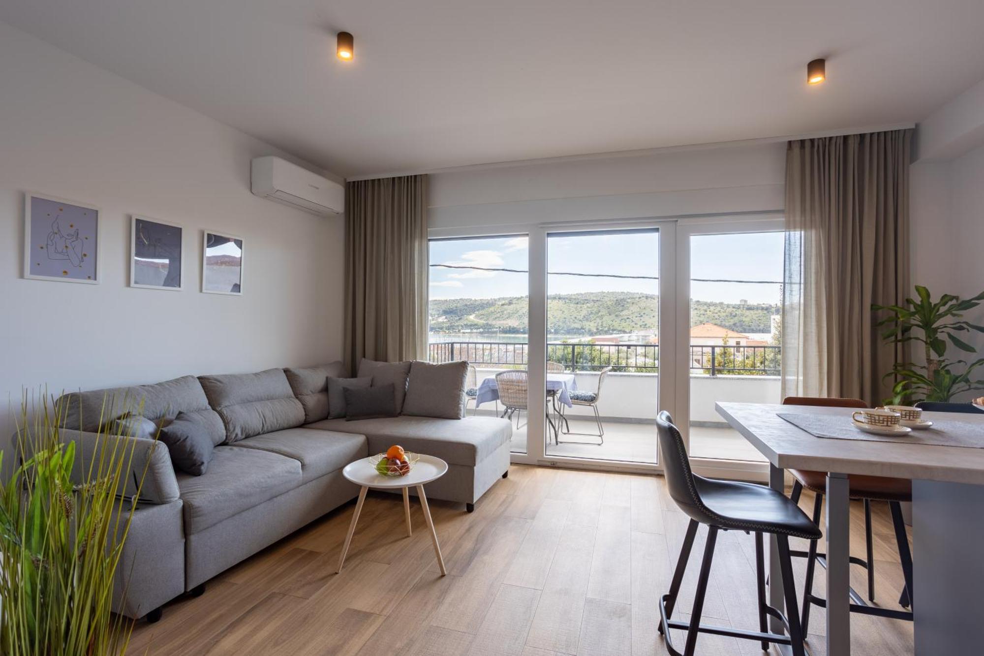 Ferienwohnung La Petit Trogir Exterior foto
